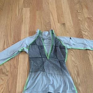 Nike Pro sweatshirt half zip
